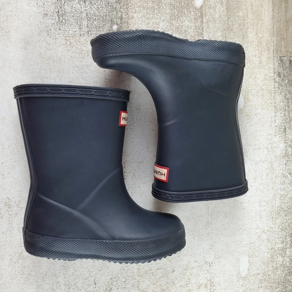 Hunter gently worn